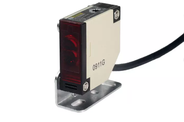 cam-bien-quang-omron-e3jk-ds30m1-3.png