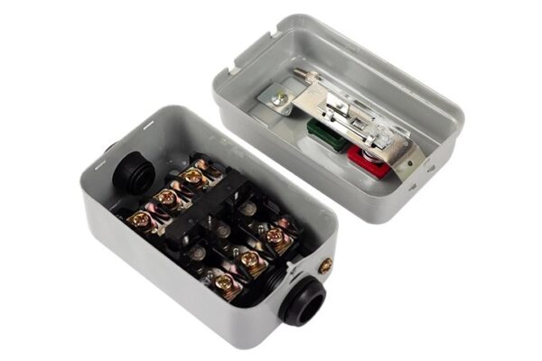 Cong-tac-dien-3-pha-2.jpg